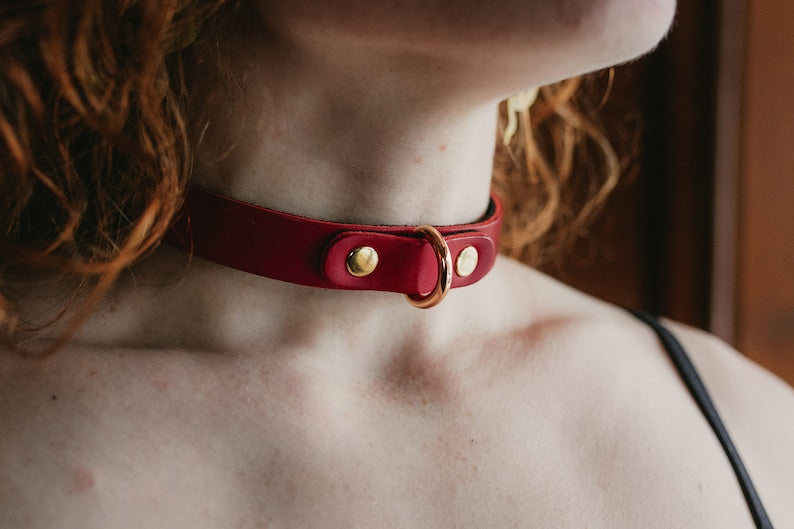 BDSM Day Collar "Mona", Red Leather Collar 0.75",